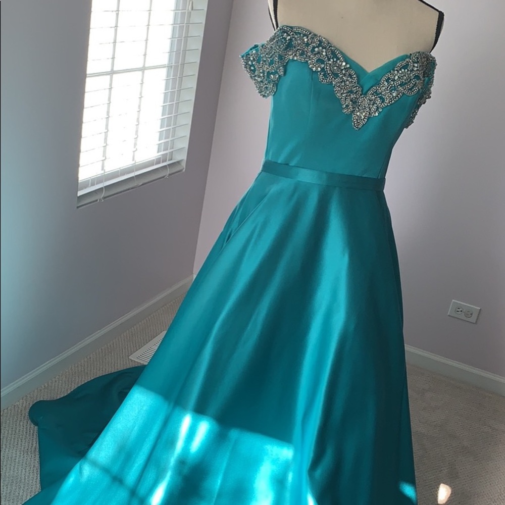 Off the shoulders pageant gown